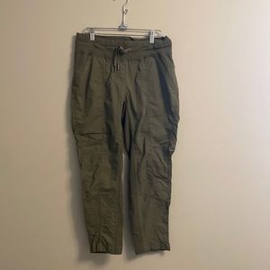 Lululemon Dance Studio Mid-Rise Crop 25”